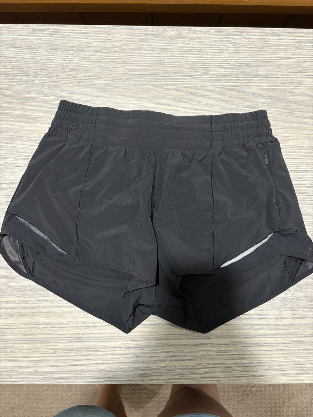 Lululemon Hotty Hot High-Rise Lined Short 2.5” inseam Size 8 shorts Black